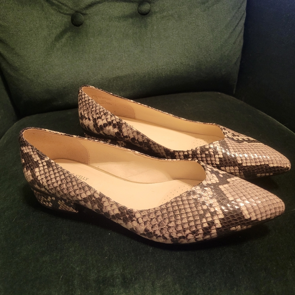 Katherine Kelly Snakeskin Pattern Women's Flats size 8